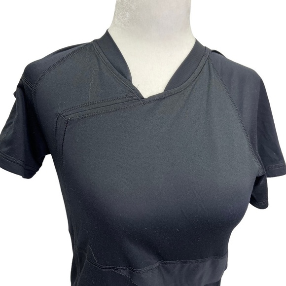 Lululemon Black V-Neck Short Sleeve Workout T-shirt Size 4 - Picture 3 of 9